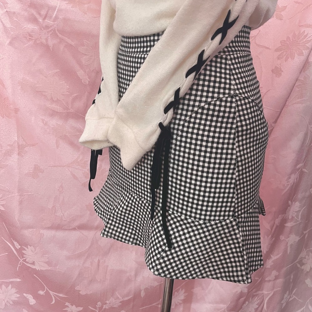 **MOVING SALE** Gingham skirt